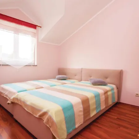 07 בית נופש *